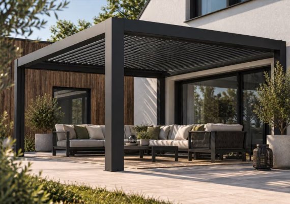 Bioklimatisk pergola i aluminium med motoriserat lamelltak på uteplats